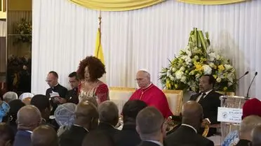 Papa Francis, Kamerun’da Barış ve Gençlik Mesajı Verdi