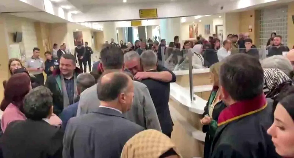 Kadıköy yaya geçidinde kaza anı