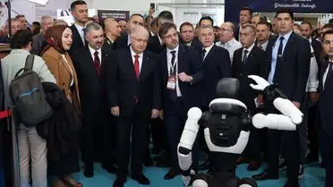 Milli Savunma Bakanı Yaşar Güler, Verimlilik ve Teknoloji Fuarı'nda Yenilikleri İnceledi