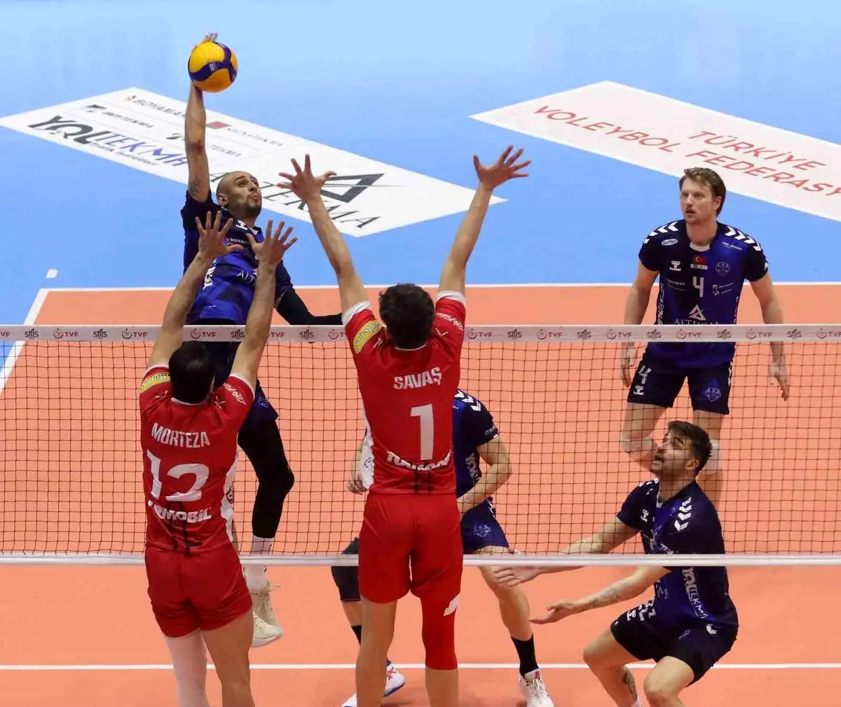 Altekma ve İstanbul Gençlik maçı