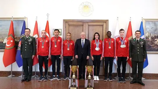 Savunma Bakanı Güler, CISM Şampiyonu Askeri Sporcuları TSK Spor Gücü Ekibiyle Buluştu