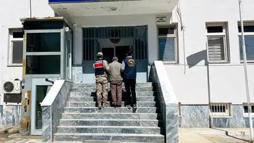 Birecik’te Jandarma Operasyonu: Hapis Cezalı 2 Şahıs Tutuklandı