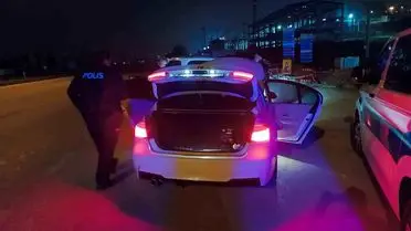 Bursa’da Gece Yarısı Silahlı Saldırı: Sürücü Şiddetli Çatışmanın Ardından Ağır Yaralandı