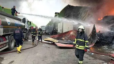 Adana’da Geri Dönüşüm Fabrikasında Çıkan Yangın Büyük Mücadeleye Neden Oldu