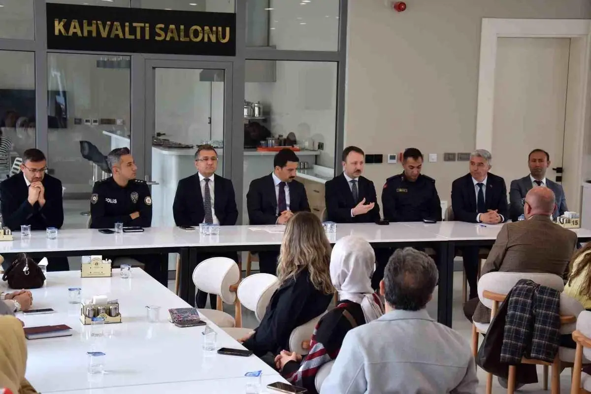 Karapınar’da Öğrenci Güvenliği ve Rehberlik Çalışmaları Gündemde