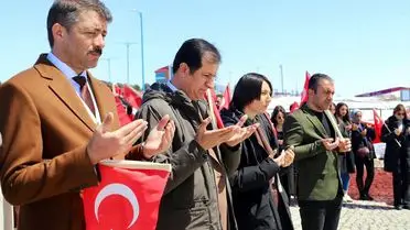 Ardahan Üniversitesi’nde Şehitlere Saygı Yürüyüşü Gerçekleşti
