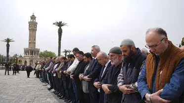 İzmir ve Çevre İllerde Kahramanmaraş Saldırısının Kurbanlarına Gıyabi Cenaze Namazı