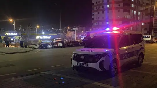 Kayseri Melikgazi'de Bıçaklı Çatışma: 4 Kişi Hastaneye Sevk Edildi