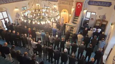 Marmaris’te Silahlı Saldırının Ardından Gıyabi Cenaze Namazı Düzenlendi