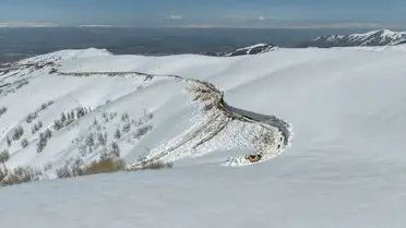 Muş ve Bitlis'te Karla Mücadele Ekipleri Zorlu Koşullarda Yol Açıyor