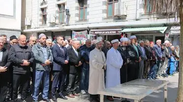 Trabzon ve Çevre Şehirlerde Okul Saldırısı Mağdurları İçin Gıyabi Cenaze Namazı Yapıldı