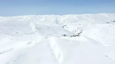 Ağrı Dağları'nda Buzlu Bahar Manzaraları Göz Kamaştırıyor