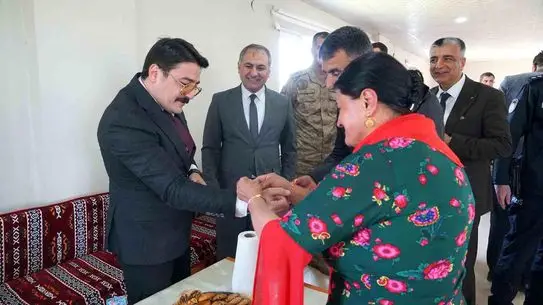 Beşiri'de Ezidi Çerşema Sor Bayramı Coşkuyla Kutlandı