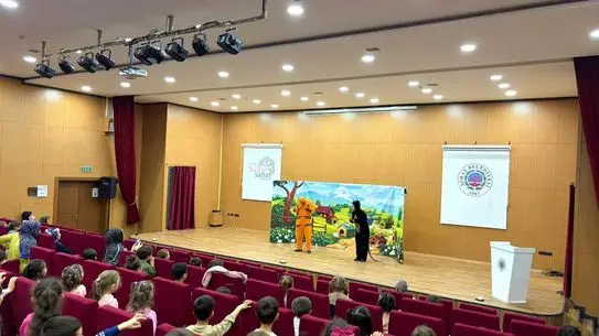 Simav’da 4-6 Yaş Çocuklar Tiyatroyla Kur’an Eğitimi Yaşıyor