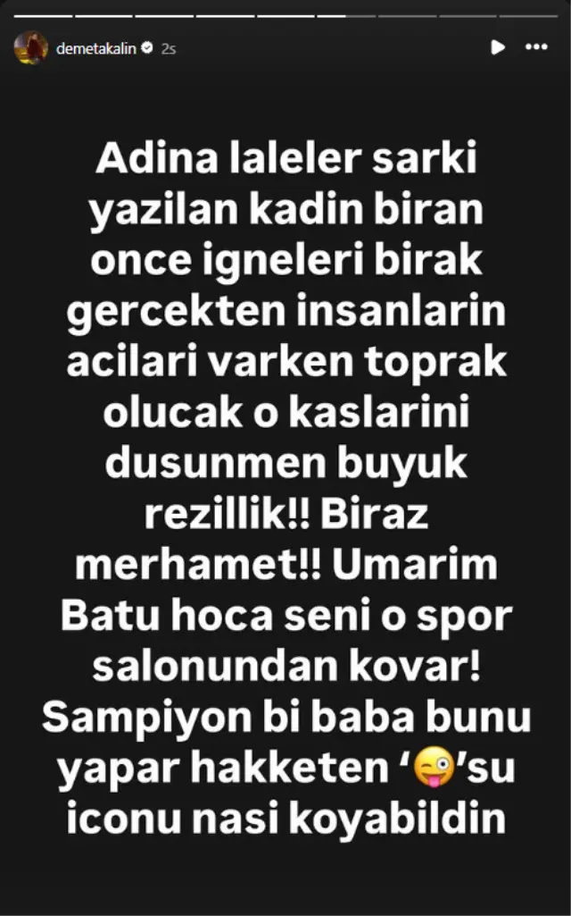 İki sanatçının sosyal medya paylaşımları karşılaştırması