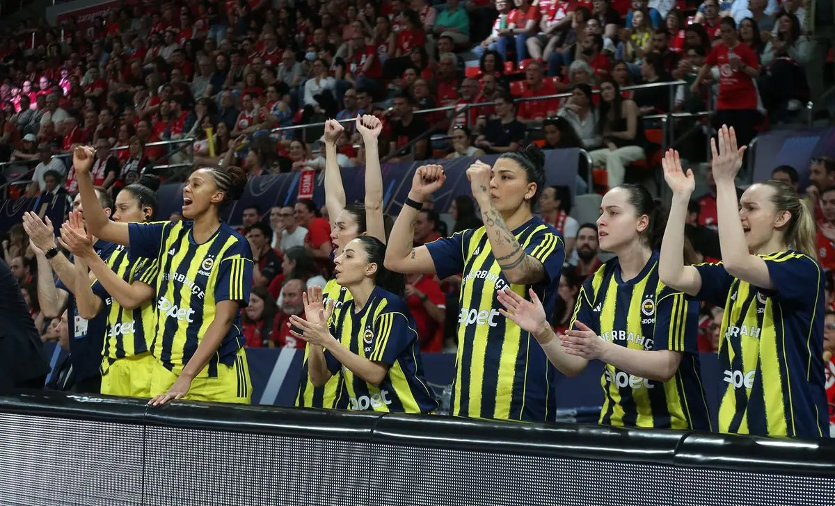 Fenerbahçe Opet, EuroLeague Women Final Six’te Spar Girona’yı 76-59 Yenerek Final Kapısını Açtı
