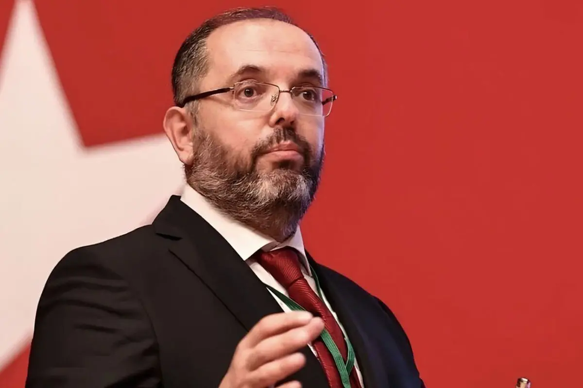 Erhan Afyoncu'dan Fenerbahçe Yönetimine Sert Eleştiri