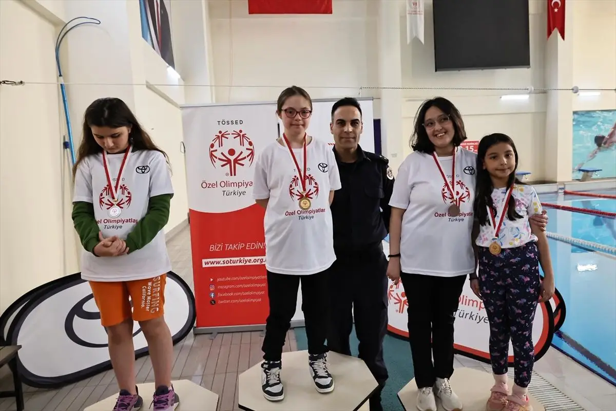 Kula’da Ege Bölgesi Oyunları Renkli Açıldı: 150 Özel Sporcu Yarıştı