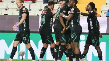 Konyaspor, Antalyaspor'u 2-0 Yendirerek 6 Maçlık Yenilmezlik Serisini Uzattı