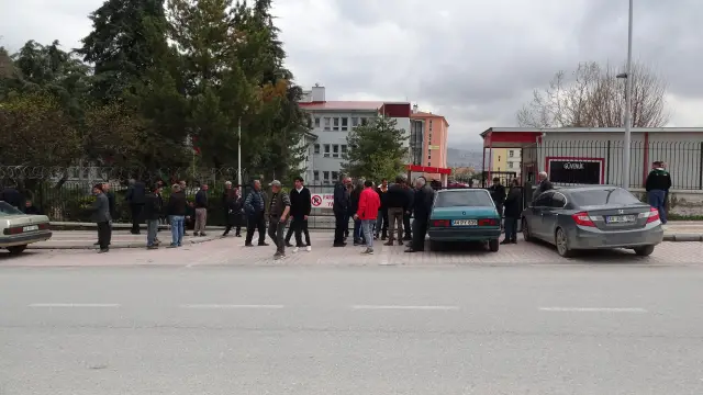 Anıt mezar ve anma töreni