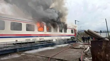 Pamukova’da Yeni Üretilen Vagonun Yangını Kontrol Altına Alındı