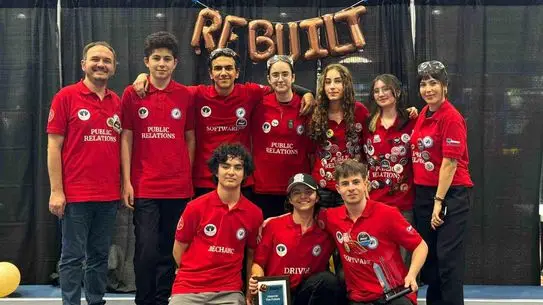 Bursa’nın KRONOS 11090 Robotik Takımı, New York FRC Regional’da Altın Madalya Kazandı