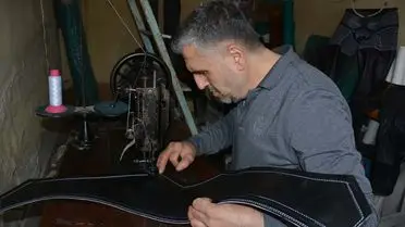 Demirci'de Geleneksel Kispet Sanatı: Usta Murat Kozak'ın Emeği