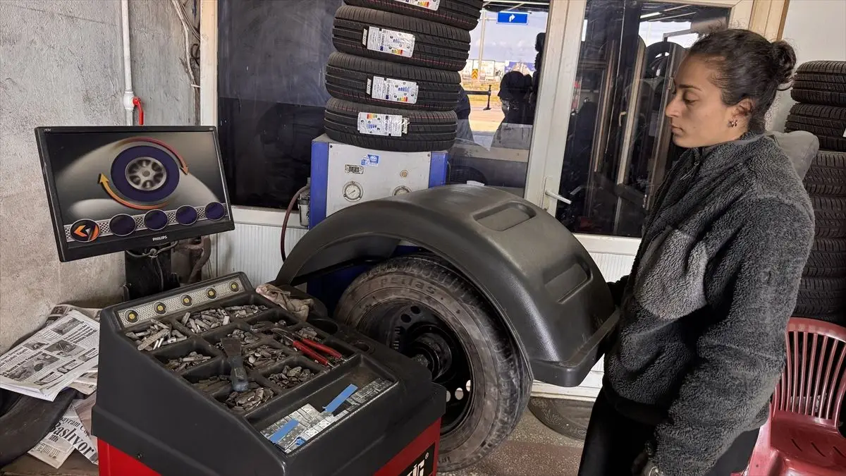 Elanur Düz: Zonguldak’ta Futbol ve Aile İşini Başarıyla Bütünleştiriyor