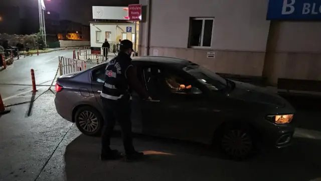 Gözaltı sürecinde polis ekipleri