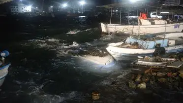 Hatay’da Şiddetli Fırtına: 7 Tekne Alabora, Çatılar Uçtu