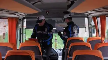Kırklareli'nde Öğrenci Servislerine Sıkı Denetim: Sürücülere Güvenlik Uyarısı