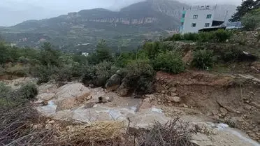 Silifke'de Şiddetli Sağanak Yolları Yıktı, Seralar ve Ağaçlar Zarar Gördü