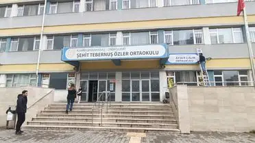 Kahramanmaraş’ta Okul Saldırısı: Öğrenciler Silah Seslerini Duyunca Sıraları Siper Yaptı