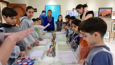 Moskova’da 23 Nisan Çocuk Bayramı Haftası’nda Ebru ve Linol Baskı Atölyesi