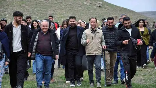 Kars’ta Doğa Yürüyüşü: Tarih ve Manzara Bir Arada Keşfedildi