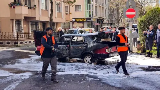 Çorlu’da Seyir Halindeki Araç Aniden Alev Aldı, İtfaiye Hızlı Müdahale Etti