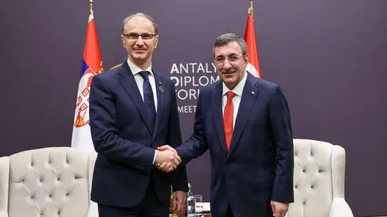 Antalya Diplomasi Forumu'nda Cevdet Yılmaz'dan Üç Ülke ile Stratejik Görüşmeler