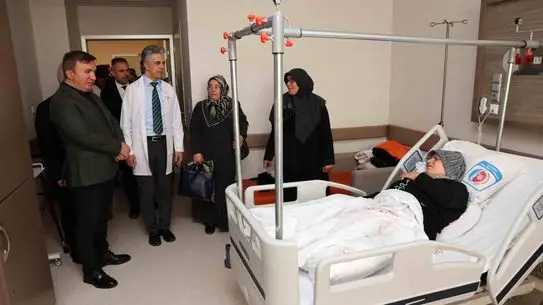 Erzincan Valisi Aydoğdu, Hastane Ziyaretiyle Moral Verdi
