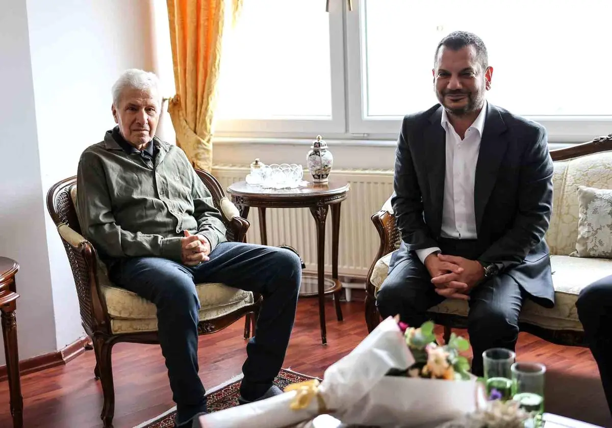 Trabzonspor'un Efsane Başkanı Atay Aktuğ'un Vefatı Camiada Derin Üzüntü Yarattı