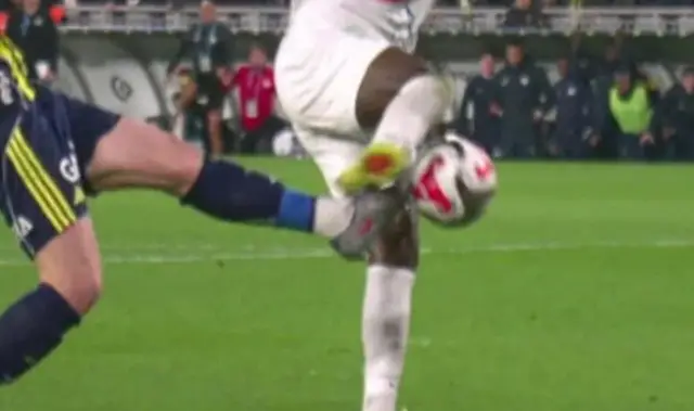 Gol anındaki oyuncu teması