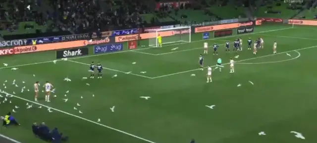 Tribünlerdeki izleyicilerin tepkisi