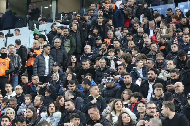 Eryaman Stadyumu dış görünüşü