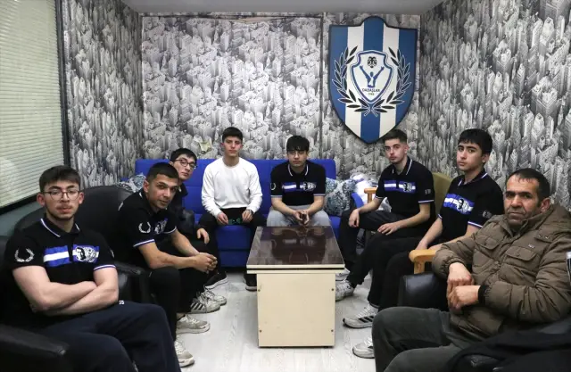 Stadyum öncesi şehirdeki coşku