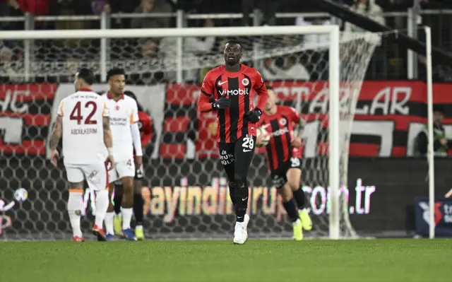 Stadyumda coşkulu atmosfer