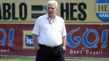 Trabzonspor Efsanesi Atay Aktuğ 81 Yaşında Hayata Veda Etti