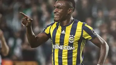 Emenike, Aziz Yıldırım'a Sosyal Medyada Sevgi Dolu Mesaj Gönderdi
