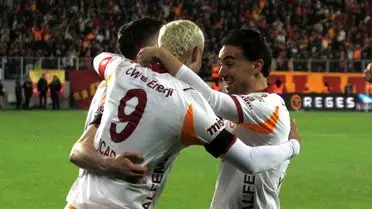 Galatasaray, Gençlerbirliği Maçında 2 Oyuncu Değişikliğiyle Sahaya Çıktı