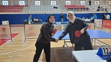 Vezirköprü'de Sağlık Çalışanları Masa Tenisi Şöleni