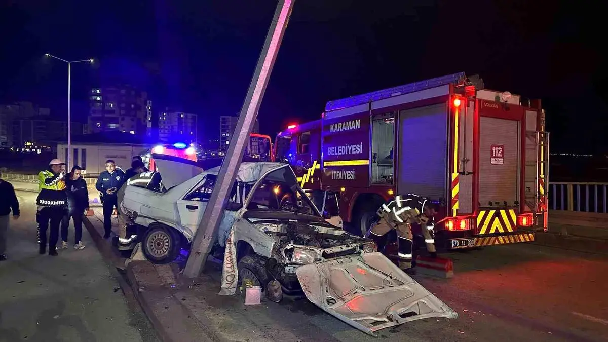 Karaman’da Aydınlatma Direği Çarpması Sonrası Ağır Yaralı