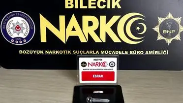 Bilecik’te Emniyet Operasyonu: Esrar ve Bong Ele Geçirildi